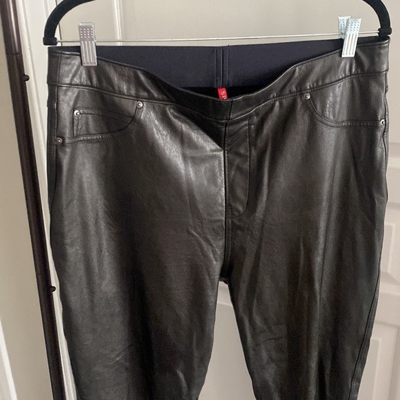 Spanx Faux Leather-Like Ankle Skinny Pants size XL - Picture 3 of 7